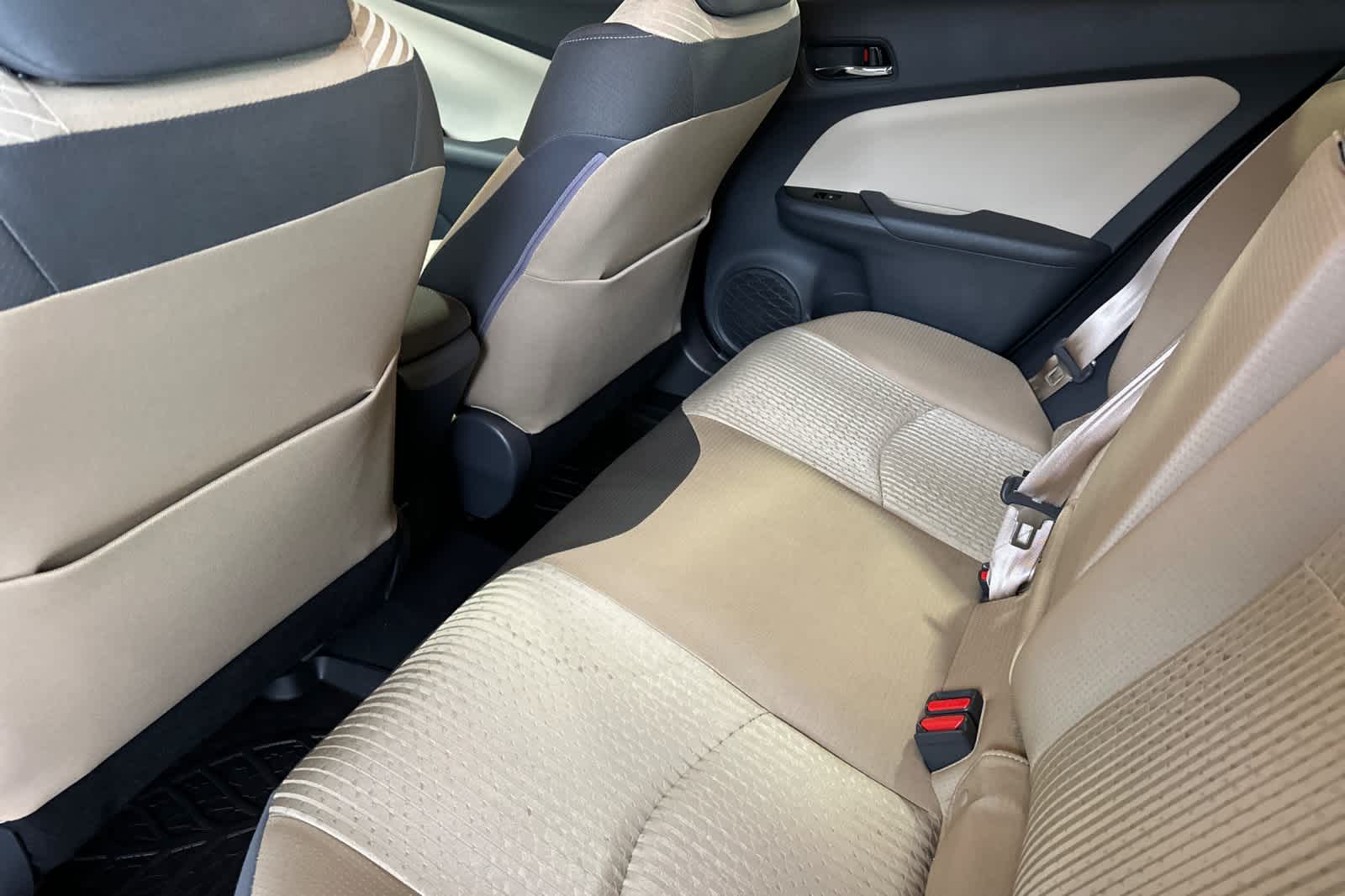 Thumbnail: 2016 Toyota Prius - 4