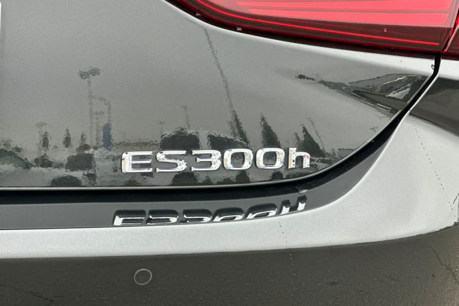 Thumbnail: 2024 Lexus ES - 31