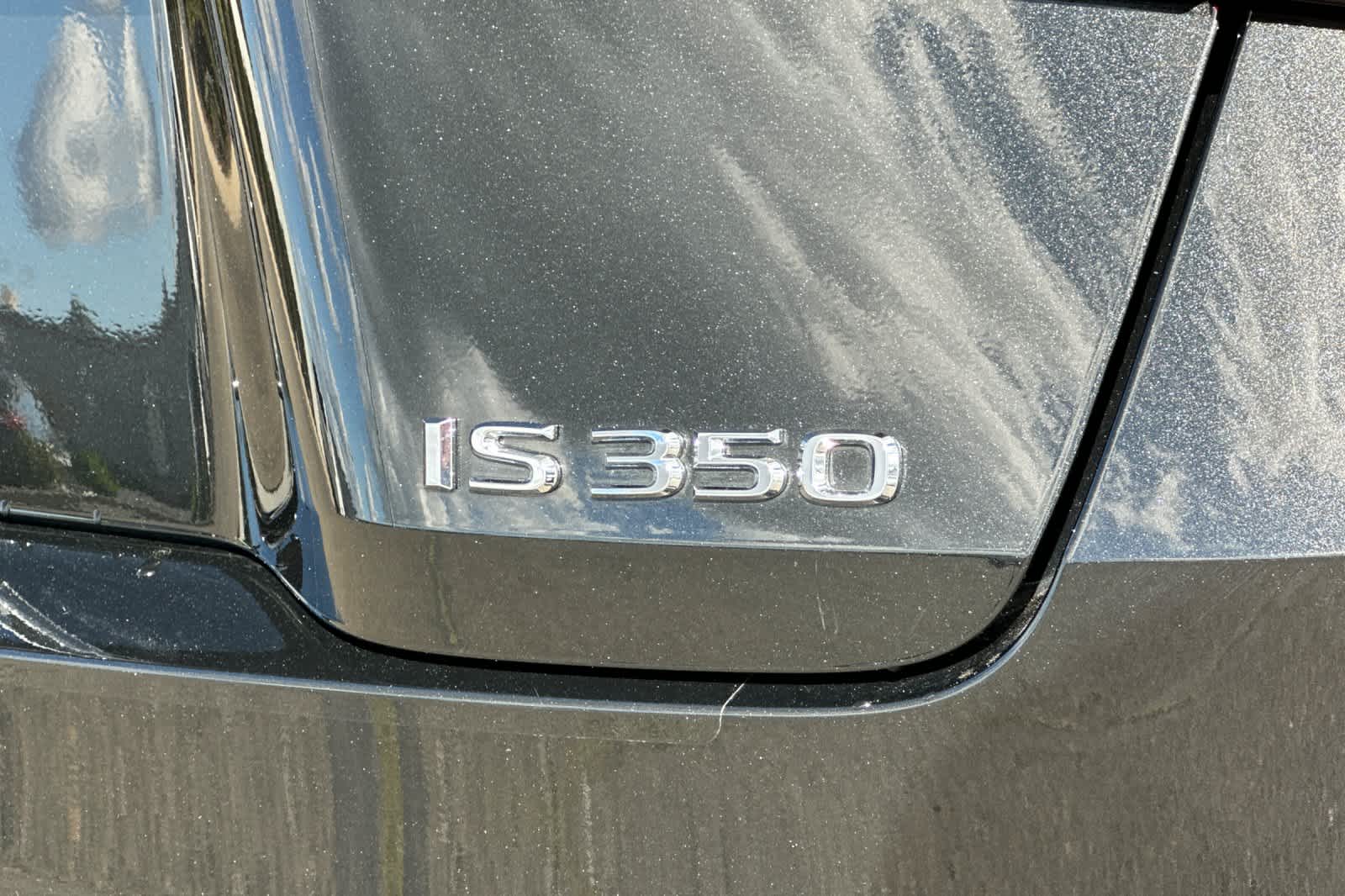 Thumbnail: 2024 Lexus IS - 31