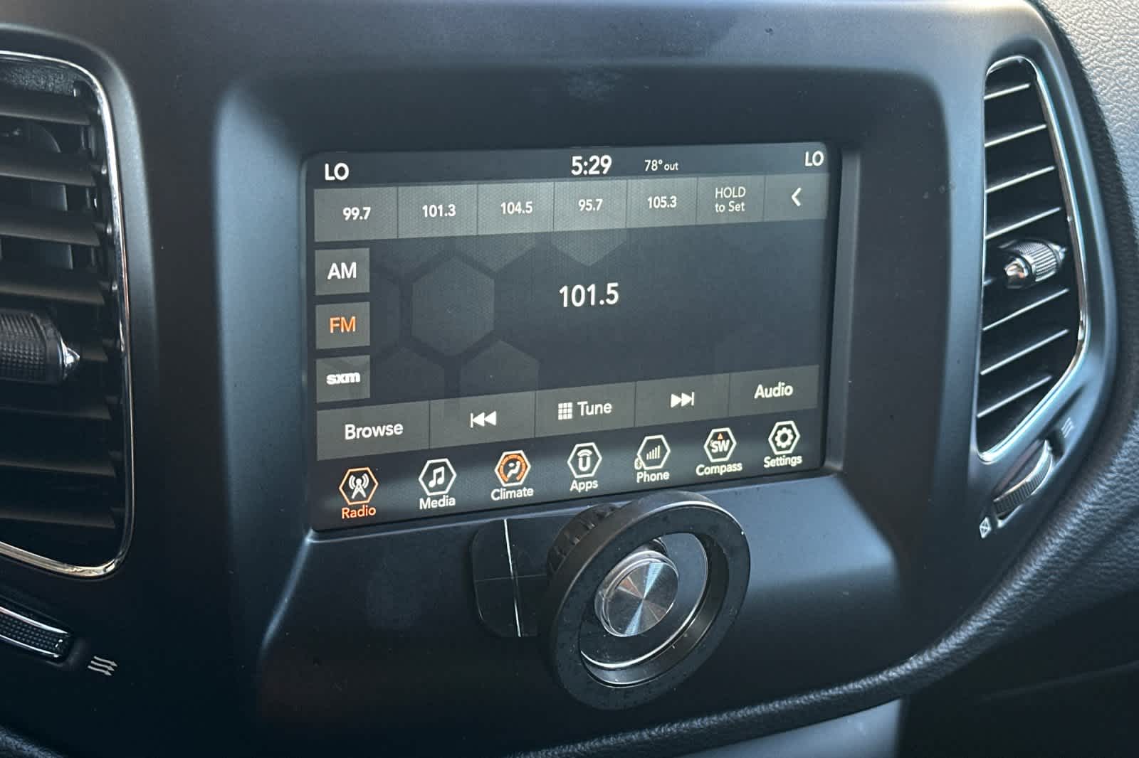 Thumbnail: 2018 Jeep Compass - 19