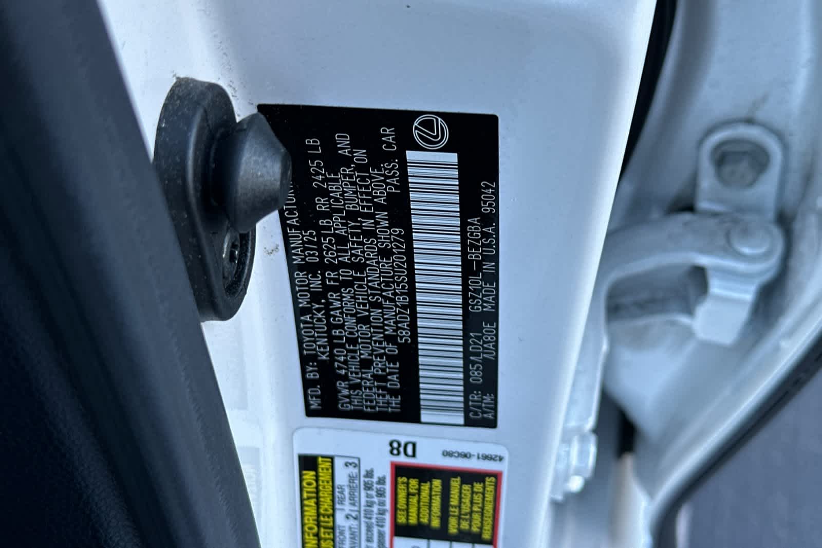 Thumbnail: 2025 Lexus ES - 34