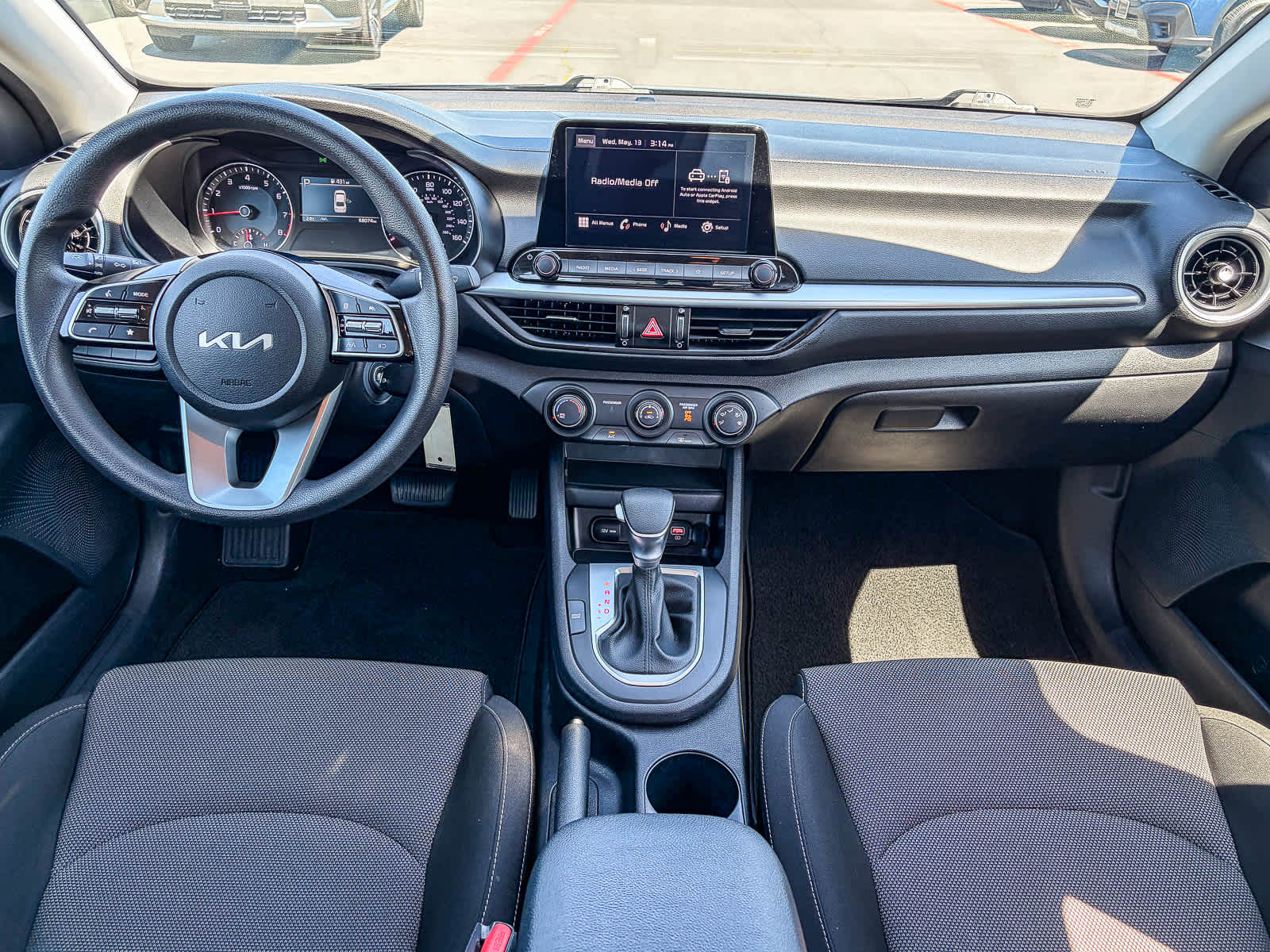 Thumbnail: 2024 Kia Forte - 9