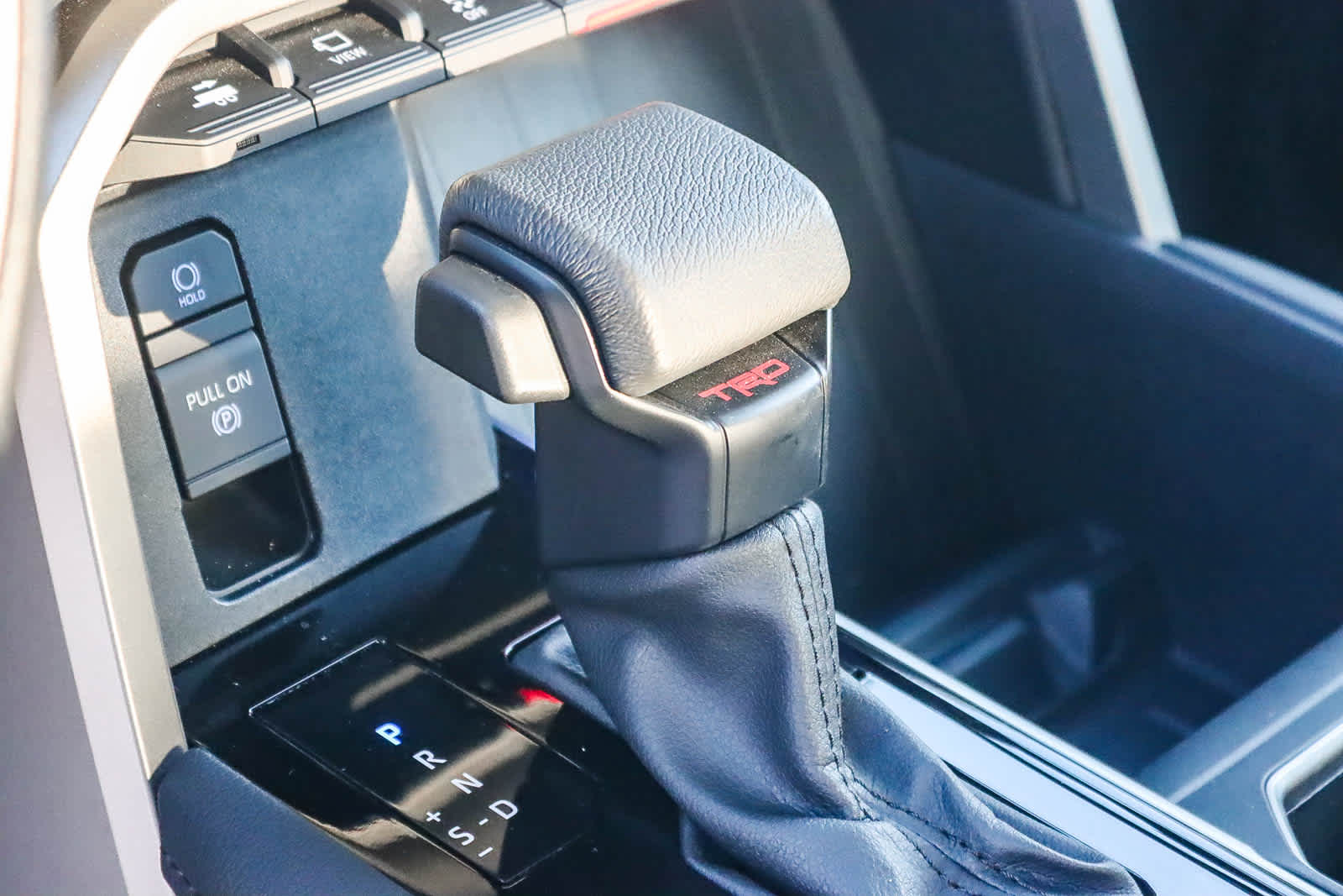 Thumbnail: 2023 Toyota Tundra - 18