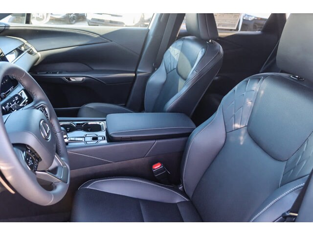 Thumbnail: 2025 Lexus RX - 18