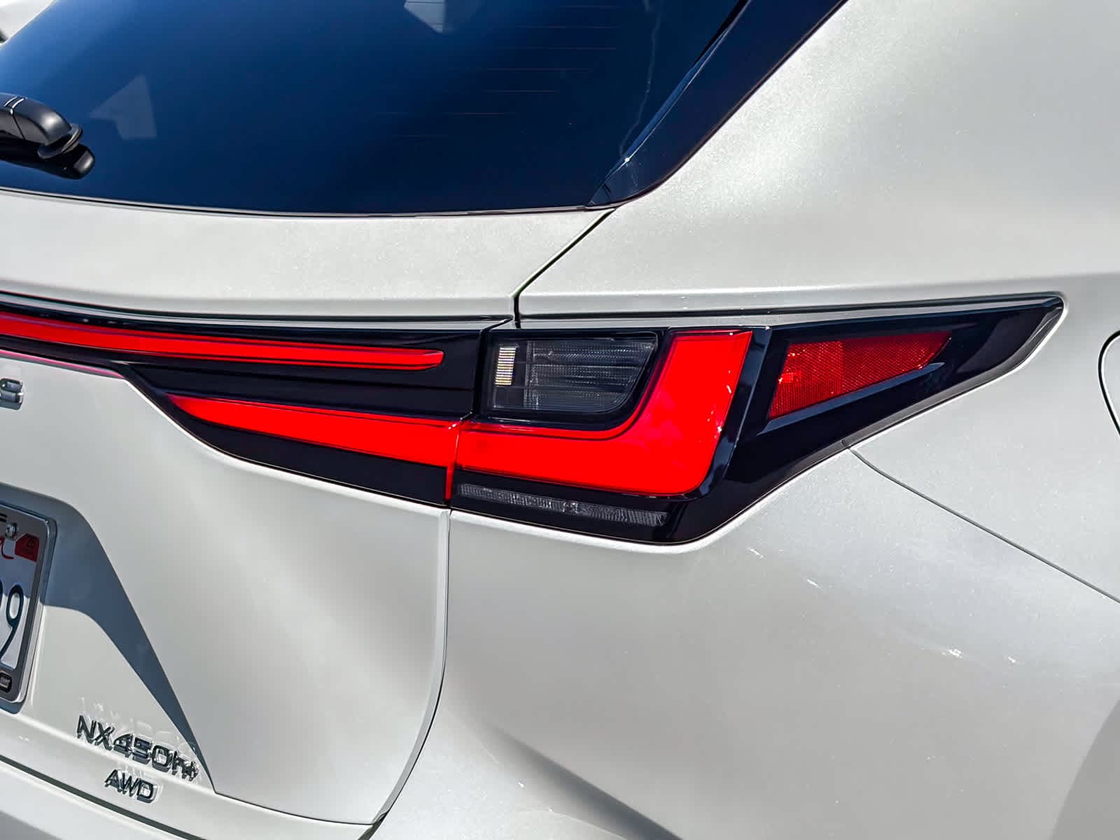 2025 LEXUS NX 450h+ Luxury photo 3