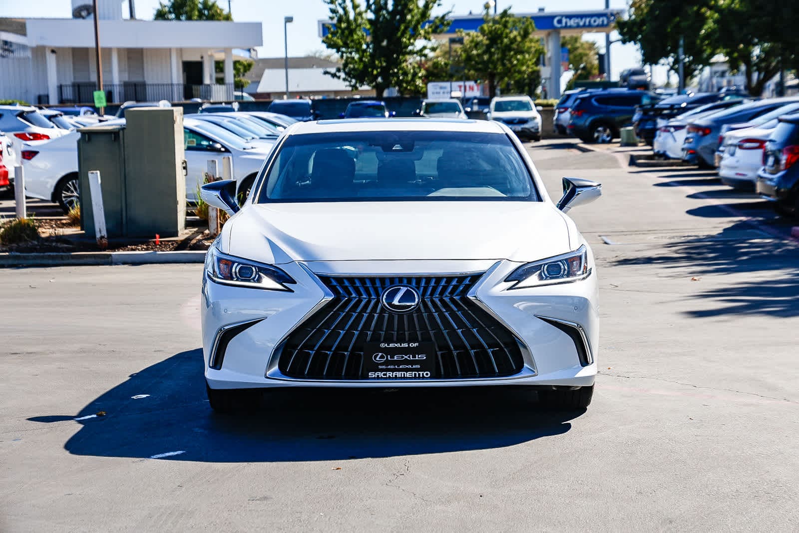 Thumbnail: 2023 Lexus ES - 6