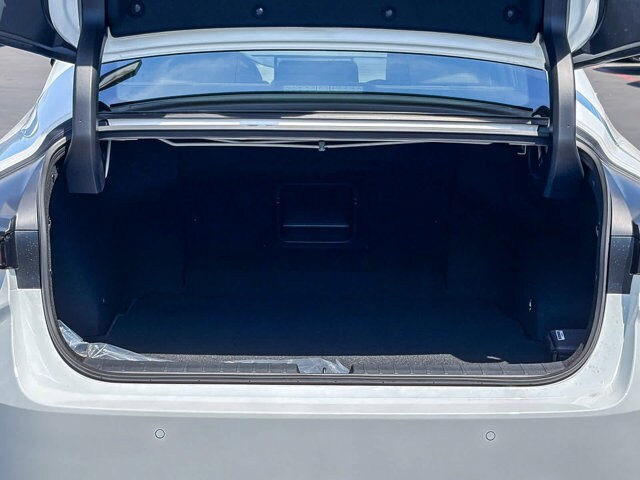2026 Lexus ES BEV 500e Premium AWD - Photo 11