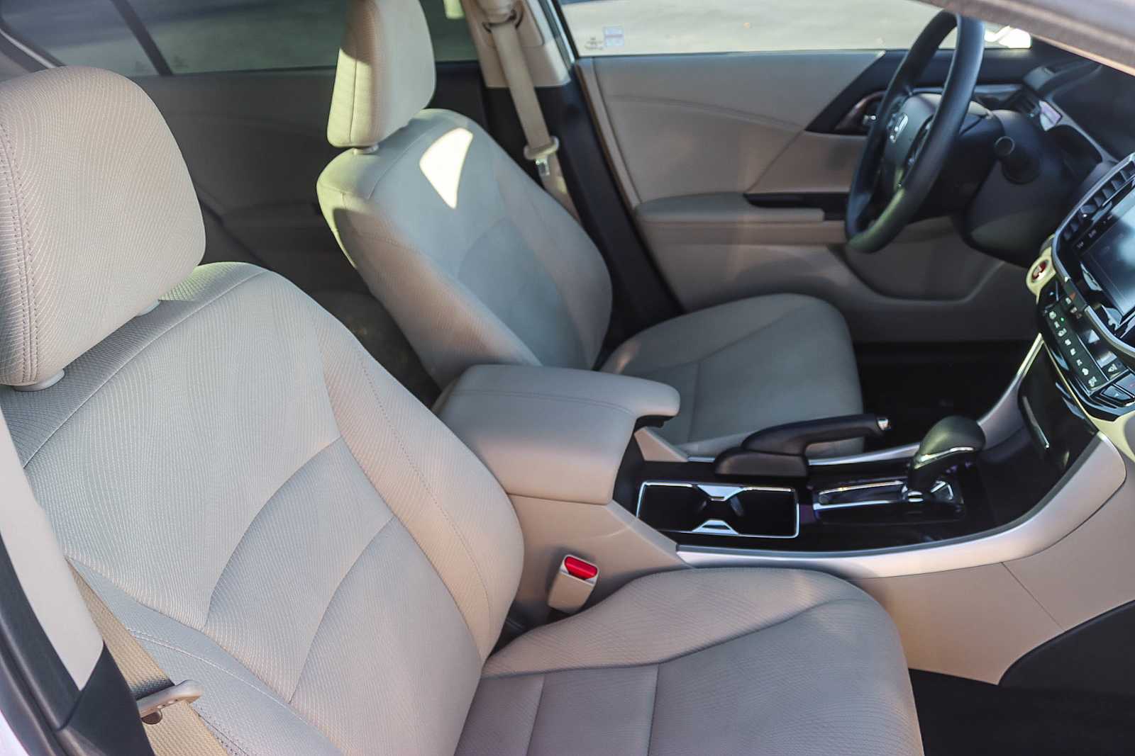 Thumbnail: 2017 Honda Accord - 16