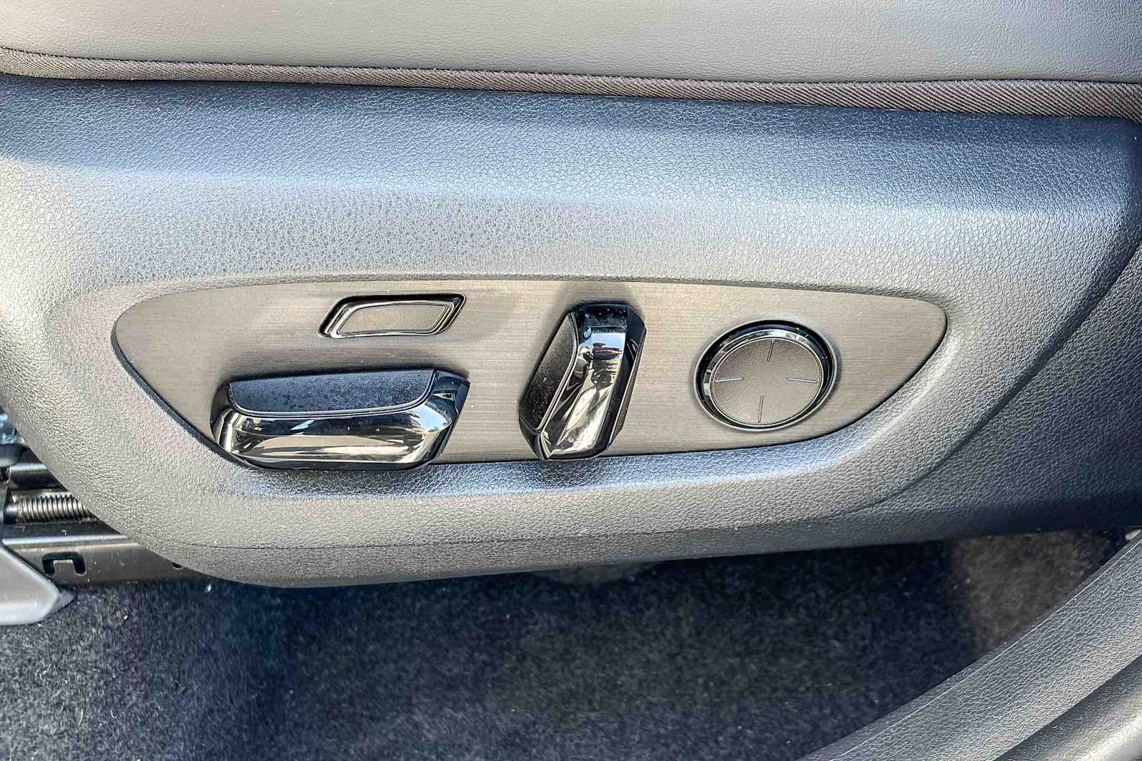 Thumbnail: 2025 Lexus TX - 21