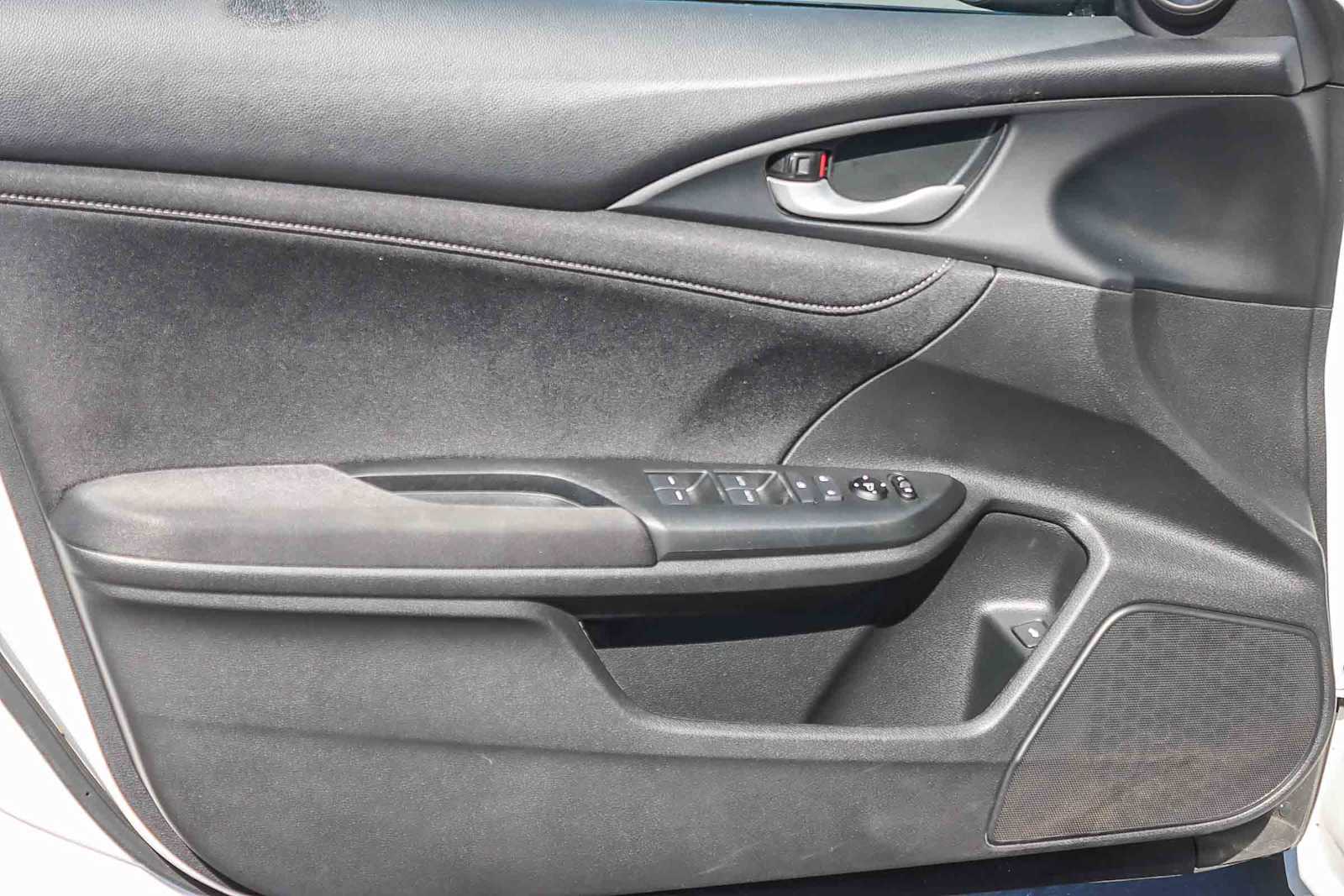 Thumbnail: 2021 Honda Insight - 19