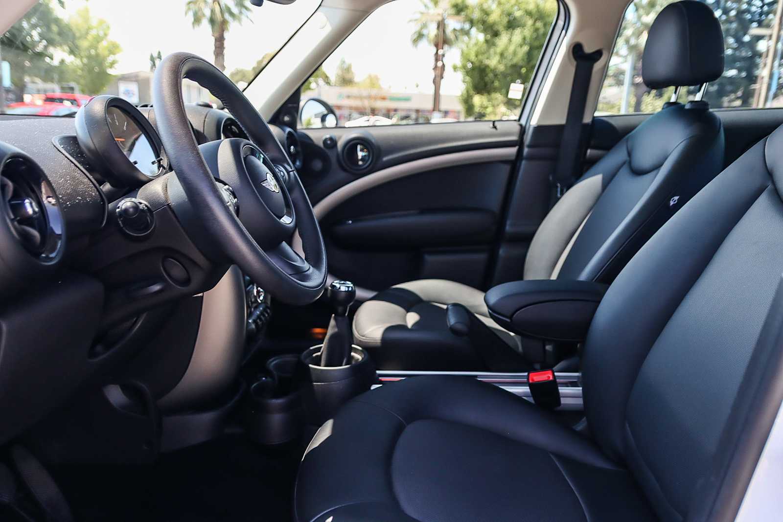 Thumbnail: 2016 MINI Cooper Countryman - 17