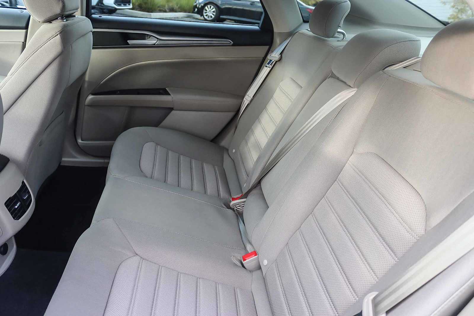 Thumbnail: 2020 Ford Fusion - 17