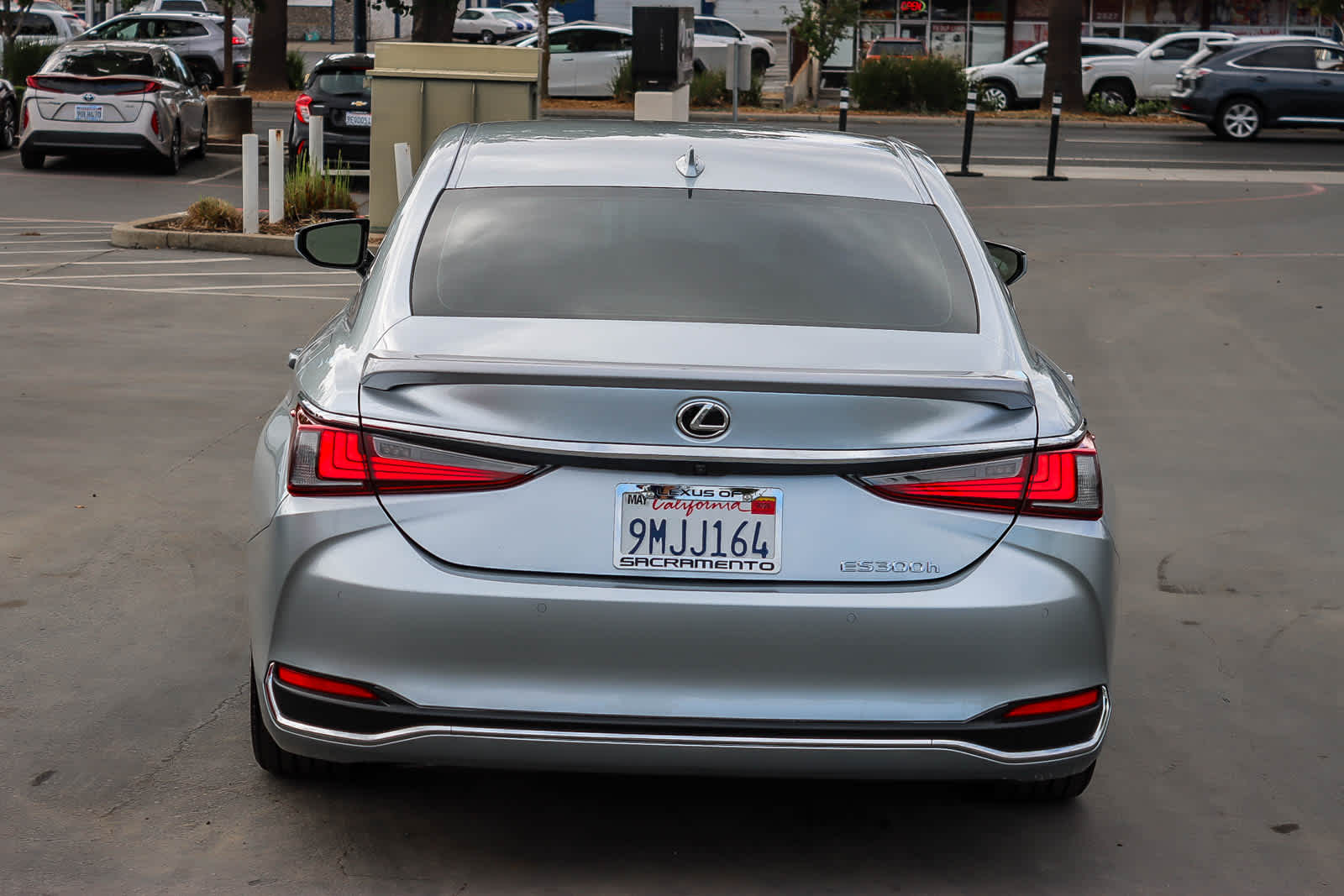 2024 Lexus ES 300h Base photo 3