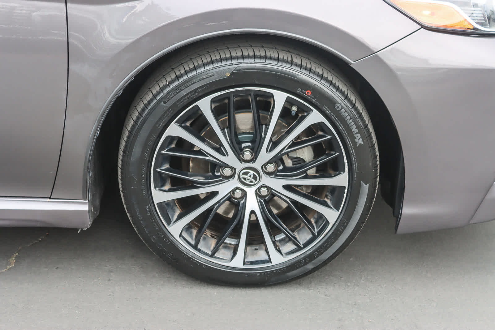 Thumbnail: 2018 Toyota Camry - 9