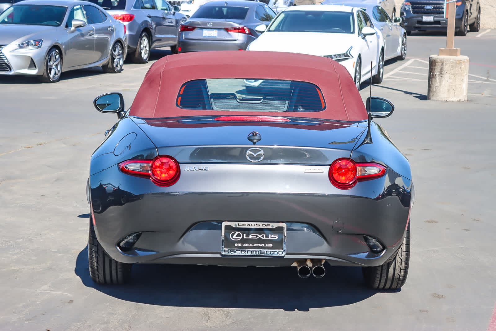 Thumbnail: 2018 Mazda MX-5 Miata - 3
