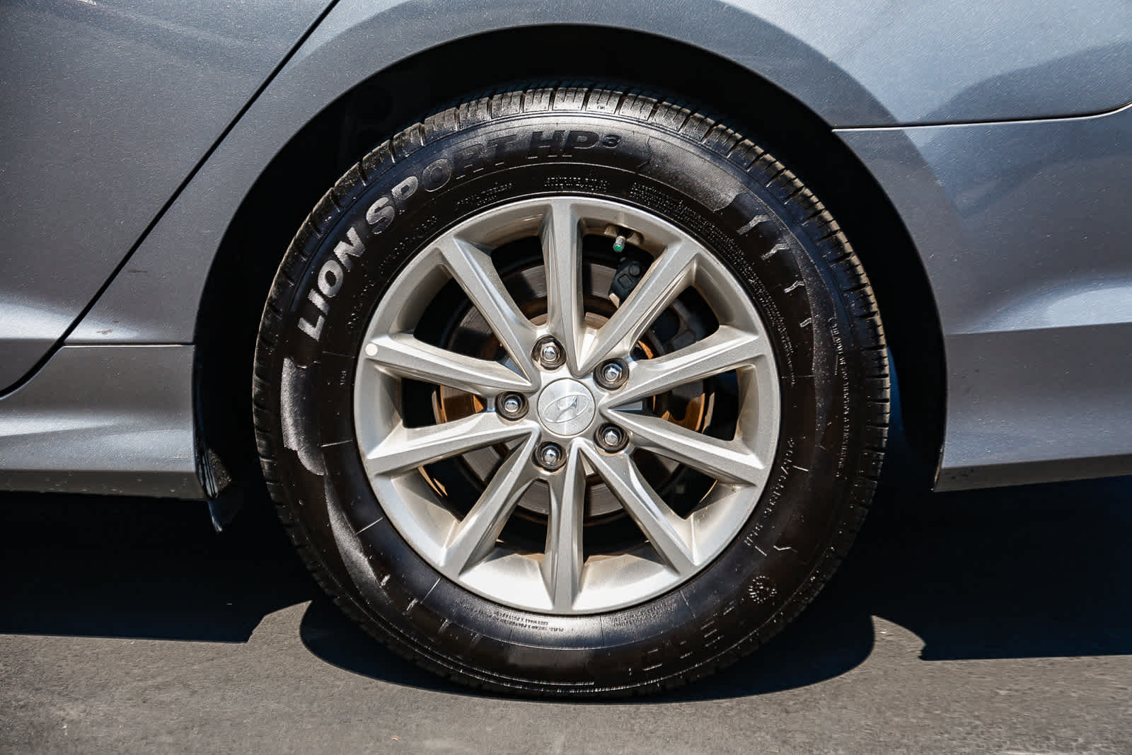 Thumbnail: 2019 Hyundai Sonata - 10