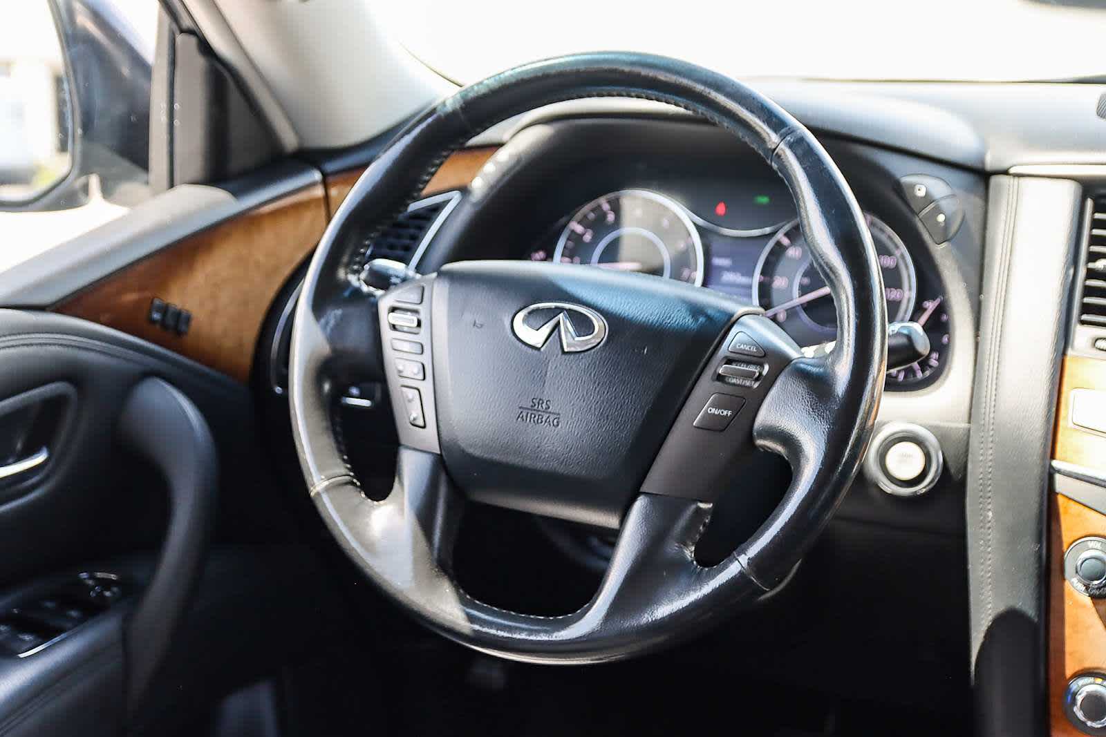 Thumbnail: 2011 INFINITI QX56 - 15