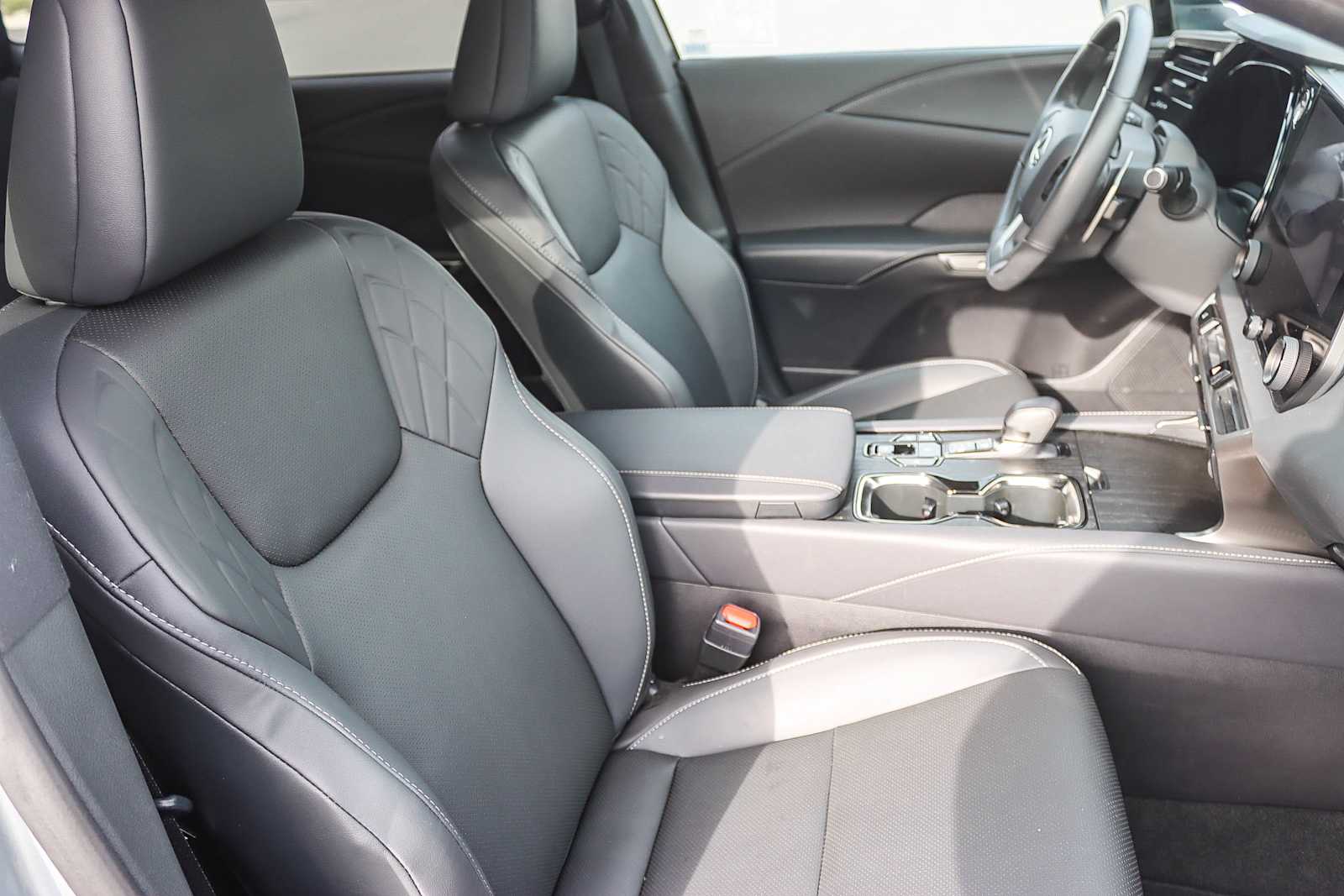 Thumbnail: 2025 Lexus RX - 16