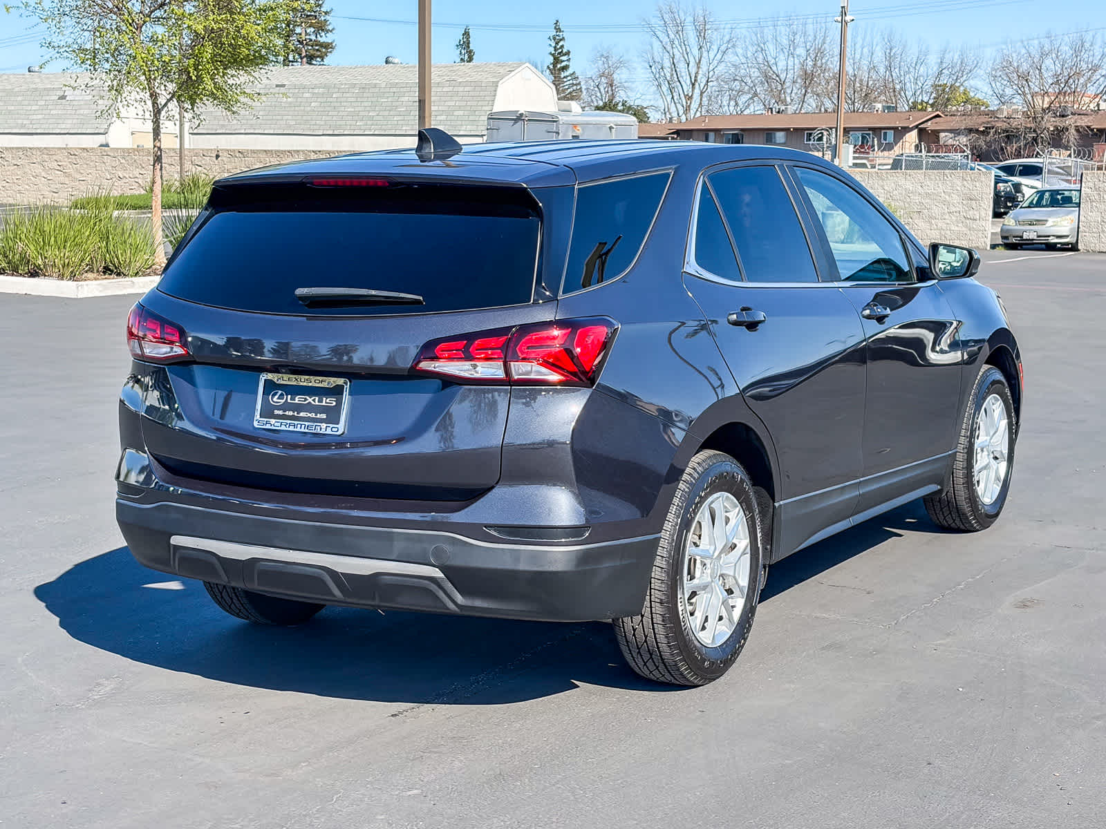 Thumbnail: 2022 Chevrolet Equinox - 4