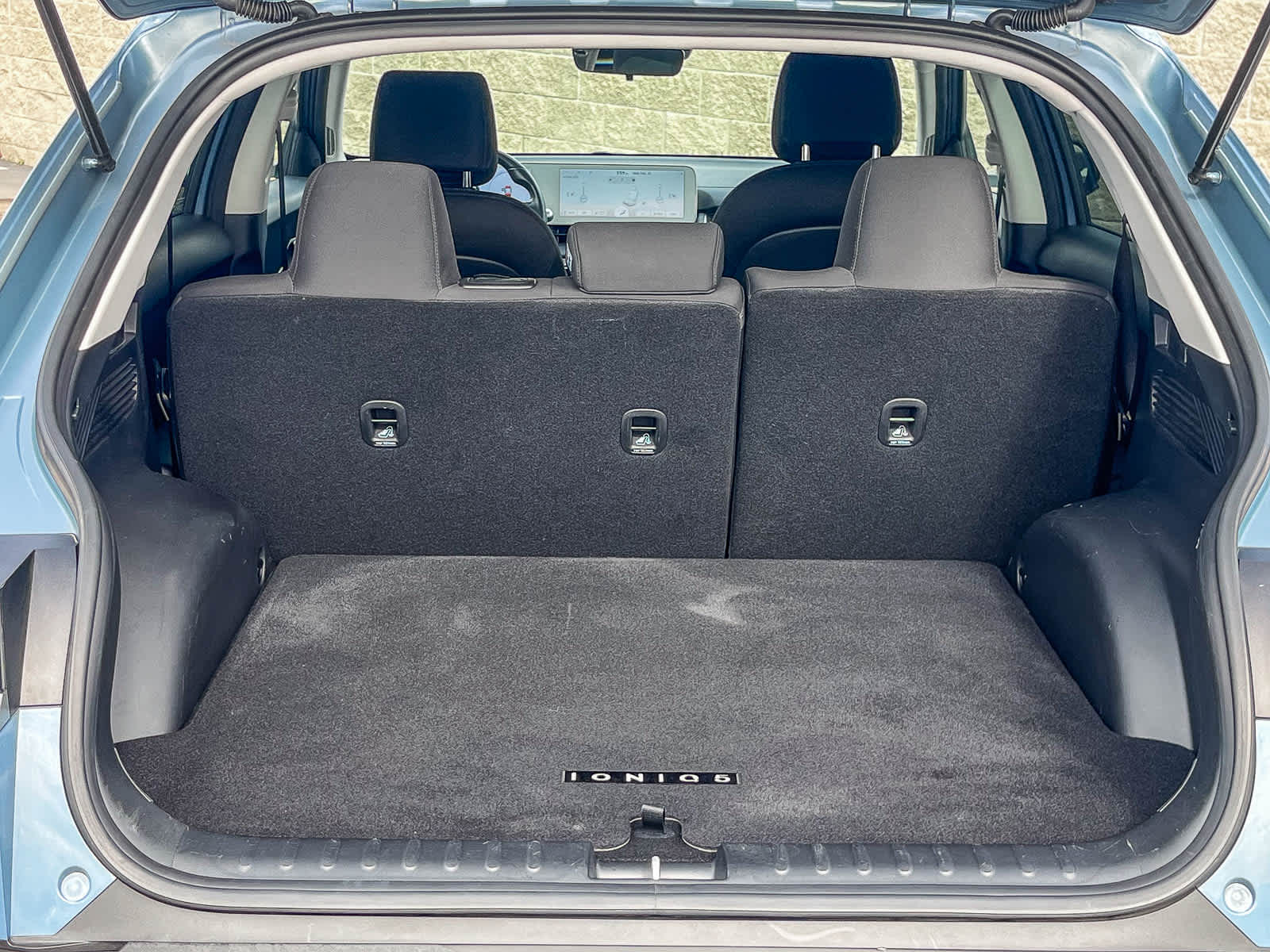 Thumbnail: 2022 Hyundai Ioniq 5 - 24