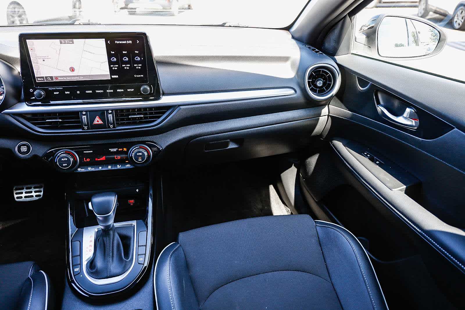Thumbnail: 2023 Kia Forte - 30