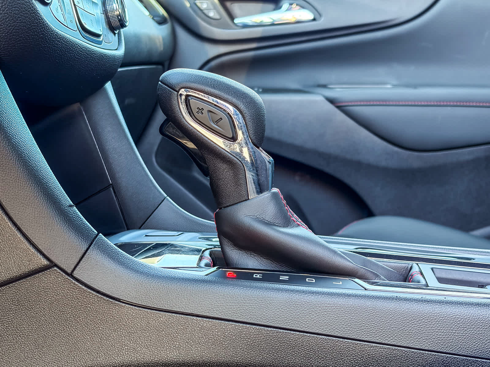 Thumbnail: 2022 Chevrolet Equinox - 21