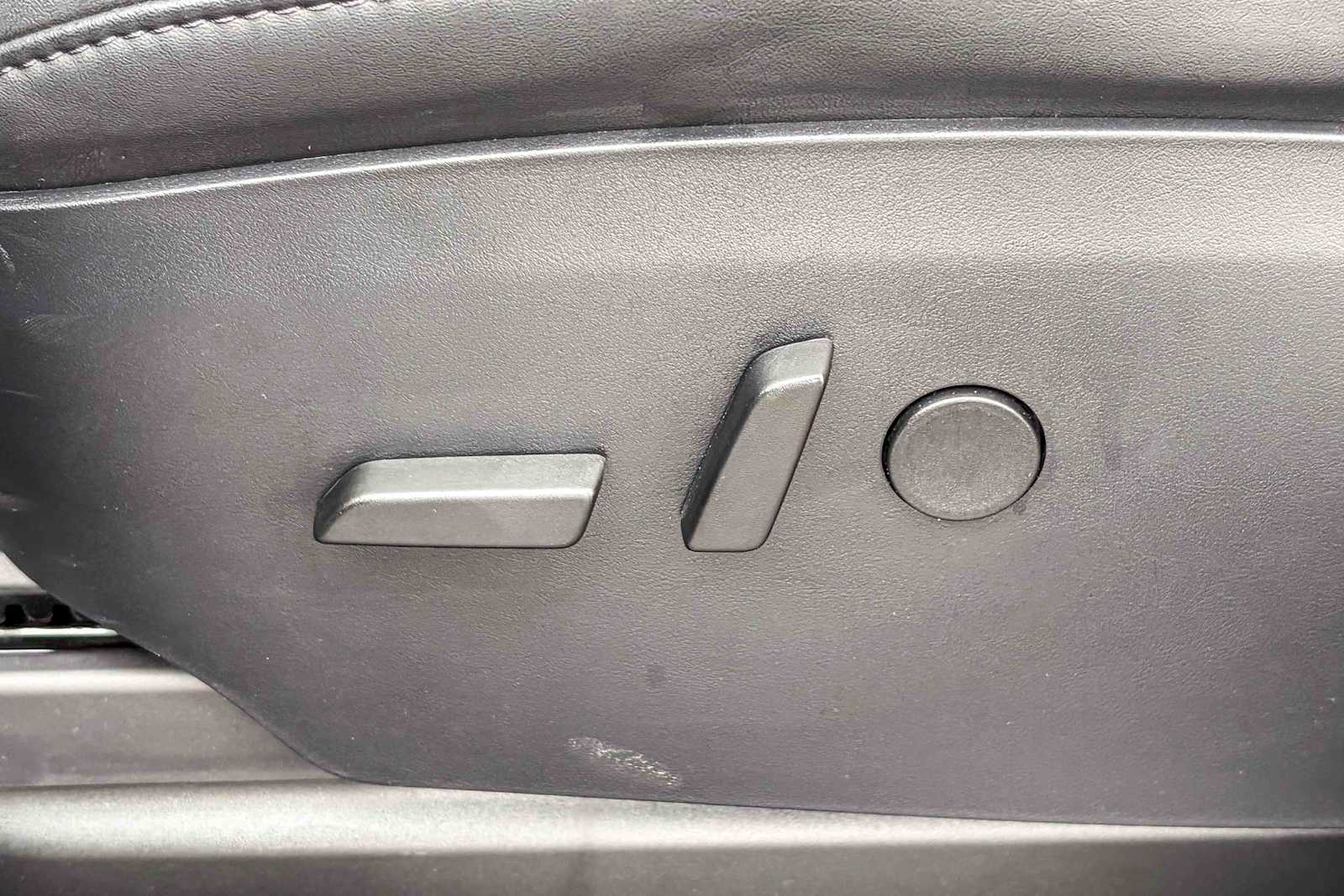 Thumbnail: 2020 Tesla Model X - 21