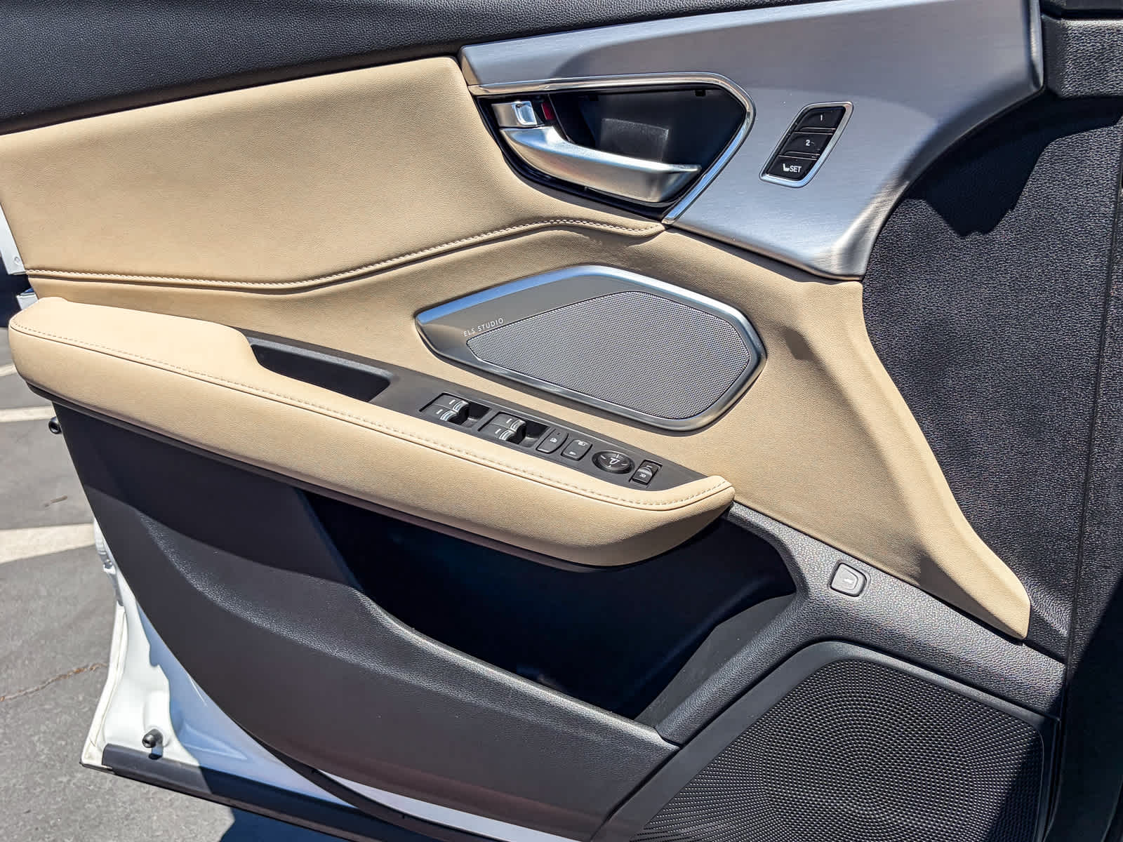 Thumbnail: 2021 Acura RDX - 18