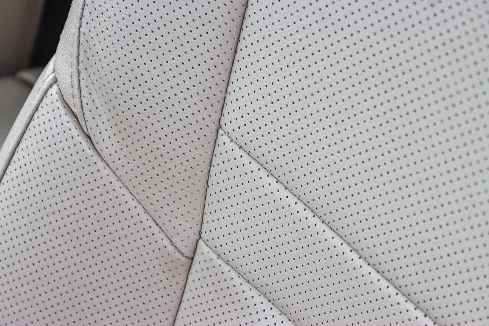 Thumbnail: 2020 Nissan Rogue - 24