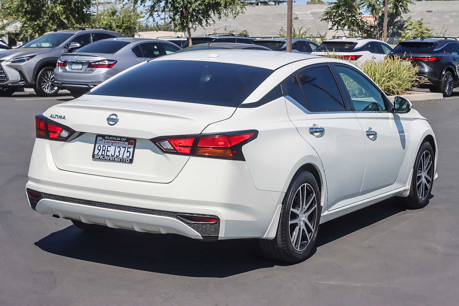 Thumbnail: 2019 Nissan Altima - 4