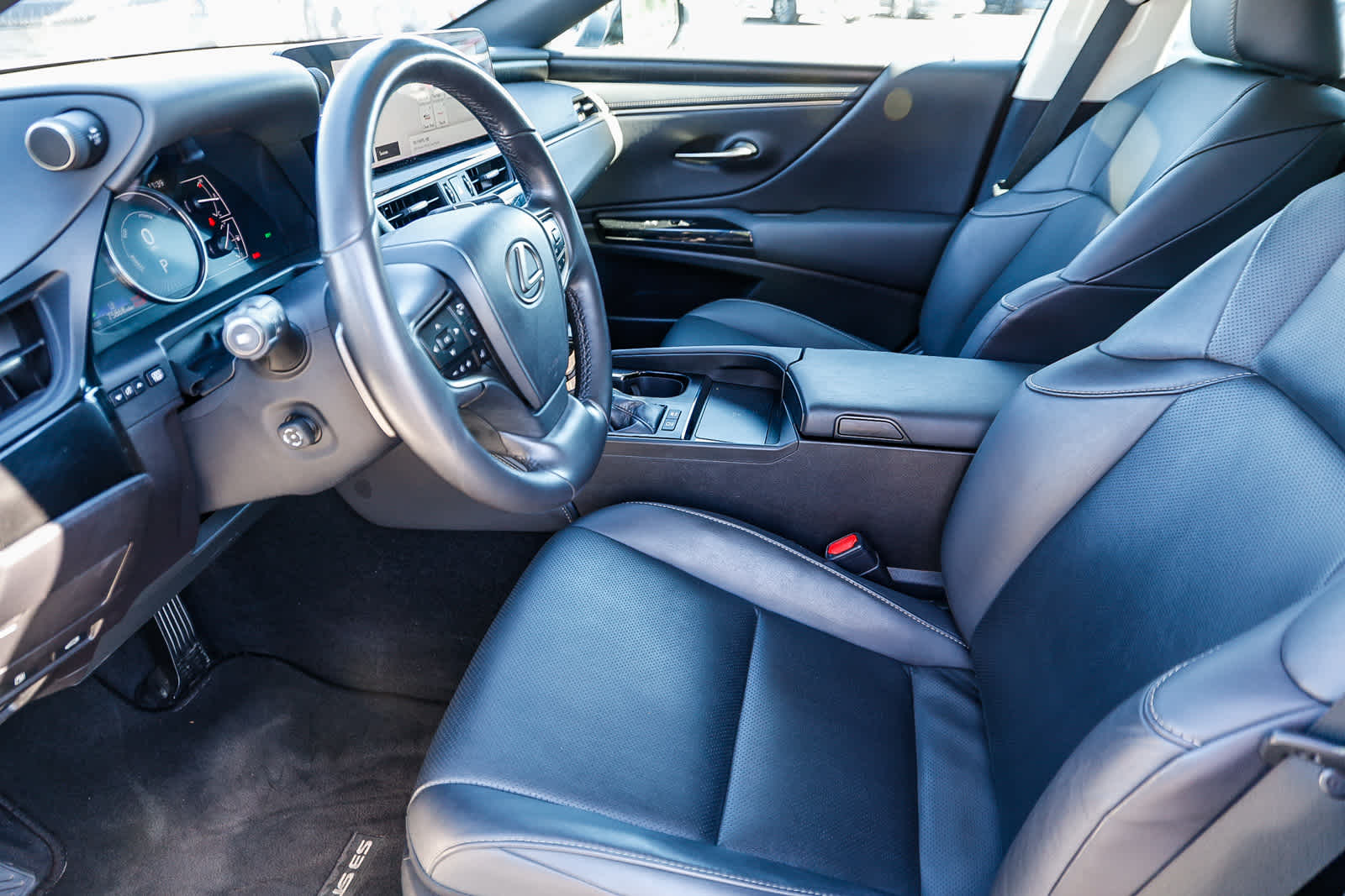Thumbnail: 2023 Lexus ES - 19