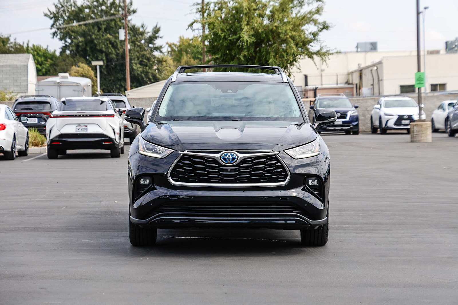 Thumbnail: 2021 Toyota Highlander - 6