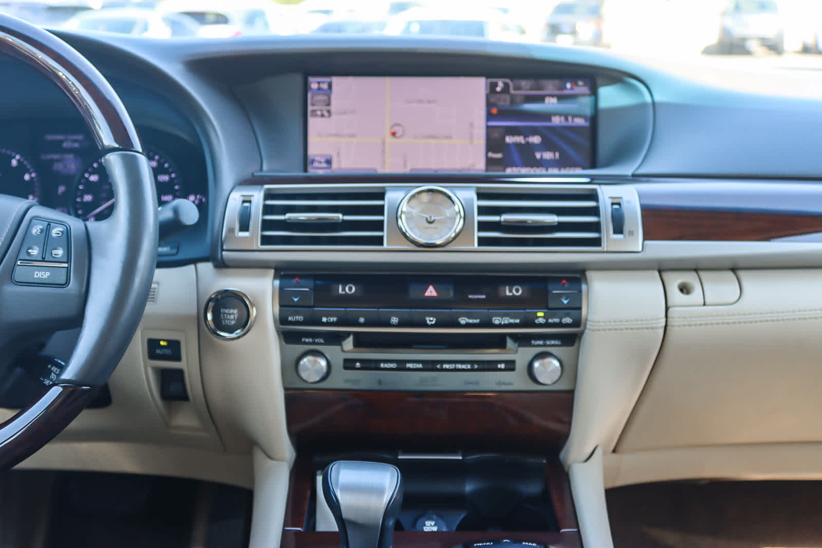 Thumbnail: 2014 Lexus LS - 12