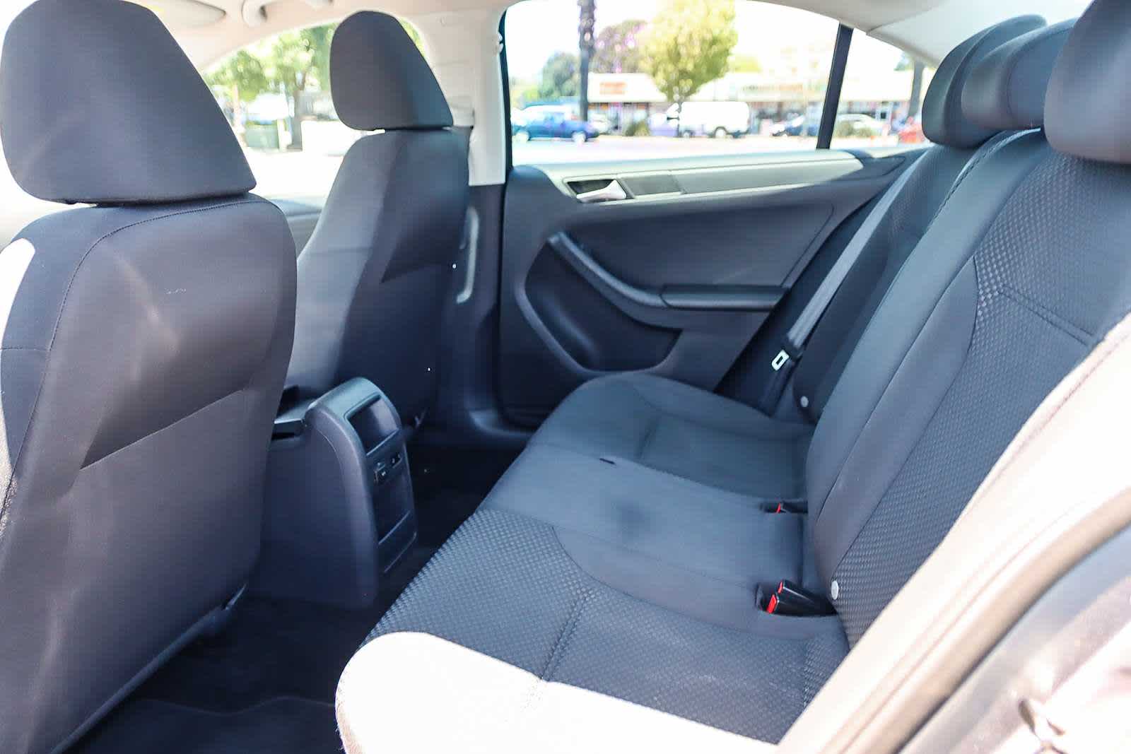 Thumbnail: 2014 Volkswagen Jetta - 23
