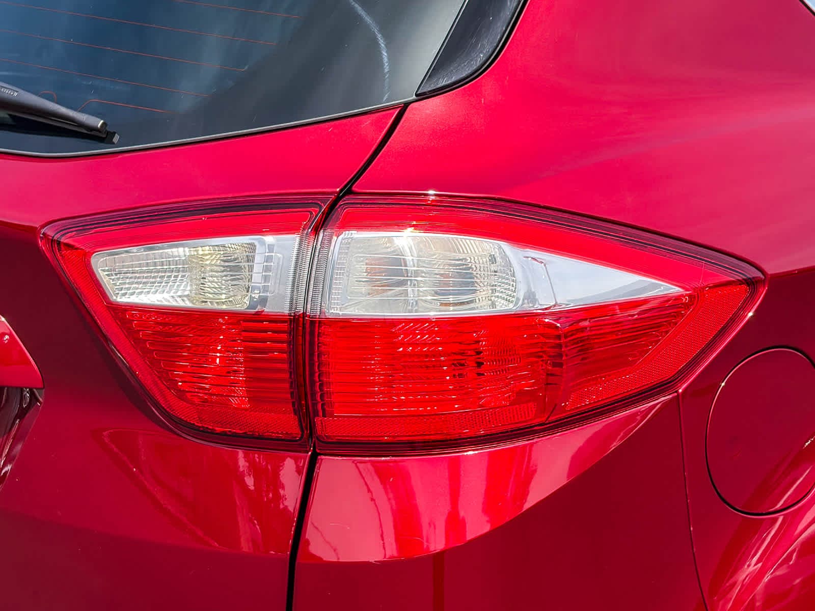 2014 Ford C-Max Energi SEL photo 3