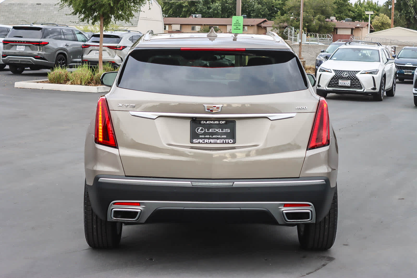 2022 Cadillac XT5 Premium Luxury photo 2