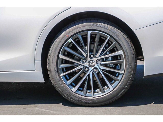 Thumbnail: 2024 Lexus ES - 10