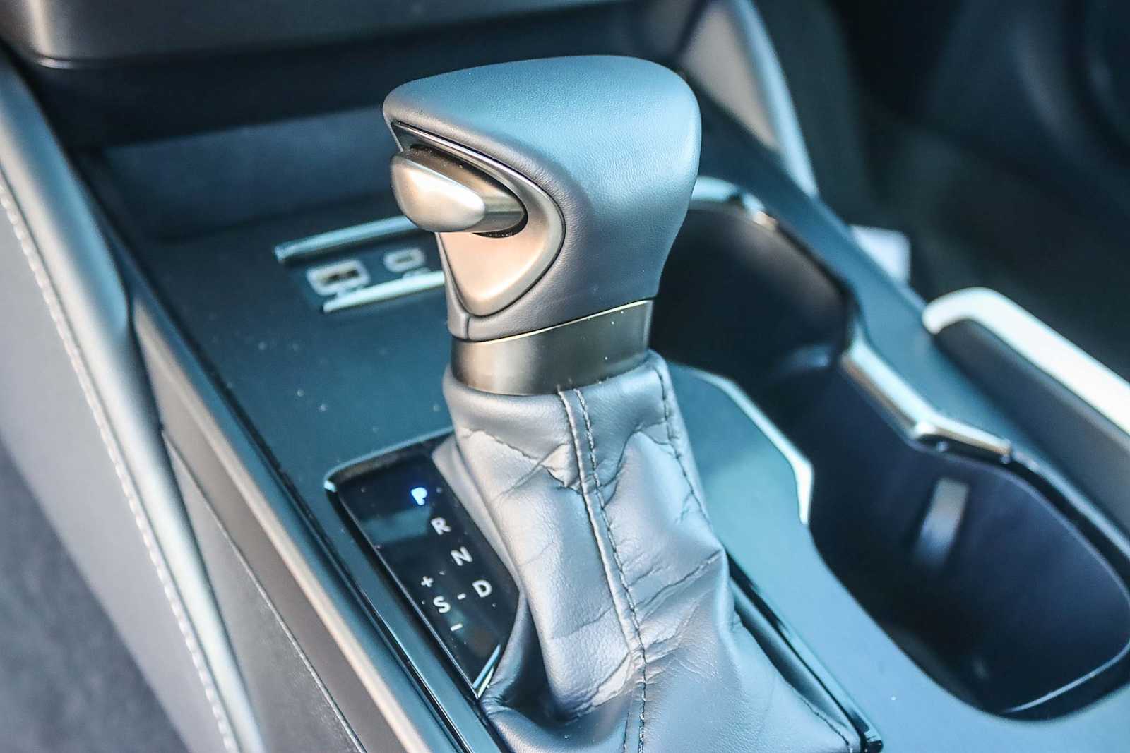 Thumbnail: 2025 Lexus ES - 19