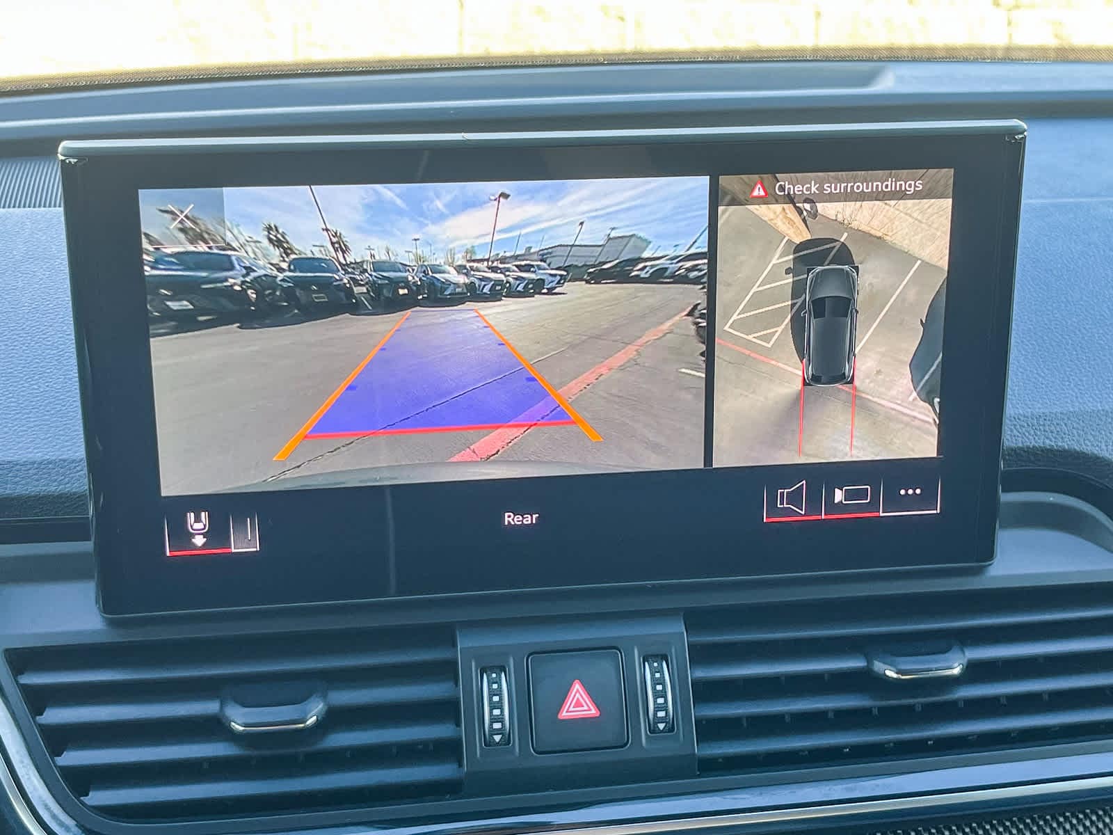 Thumbnail: 2022 Audi SQ5 - 23