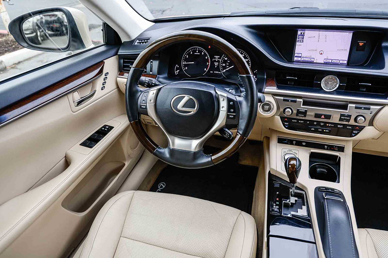 Thumbnail: 2013 Lexus ES - 14