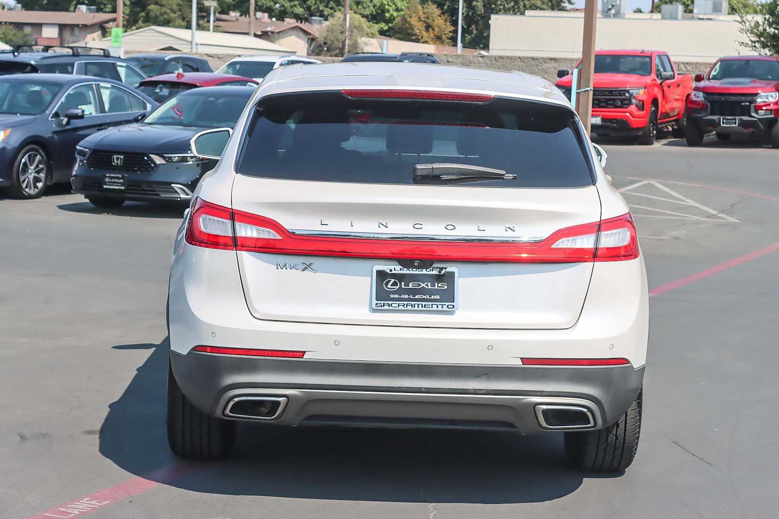 Thumbnail: 2017 Lincoln MKX - 3