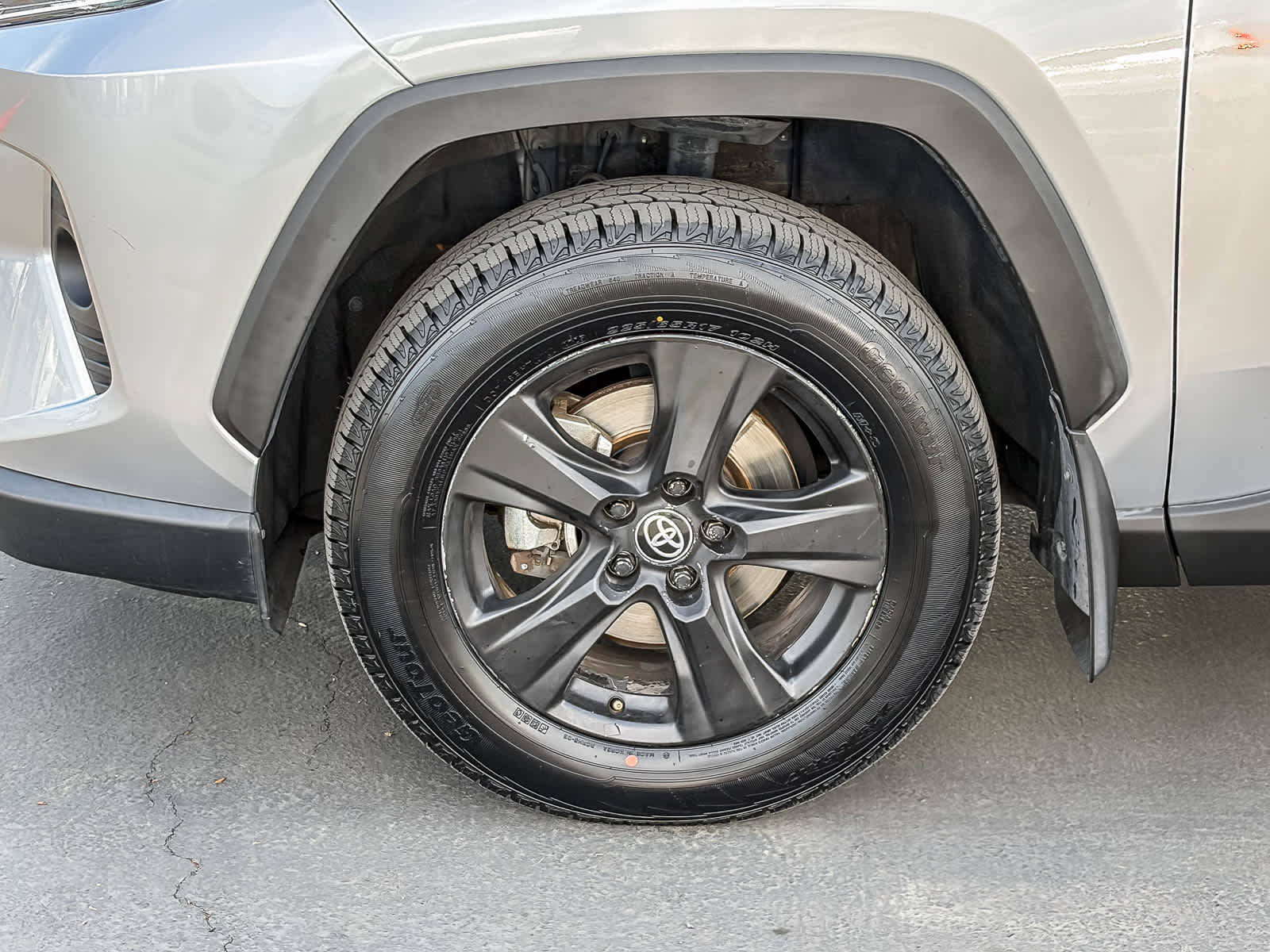 Thumbnail: 2021 Toyota RAV4 - 9