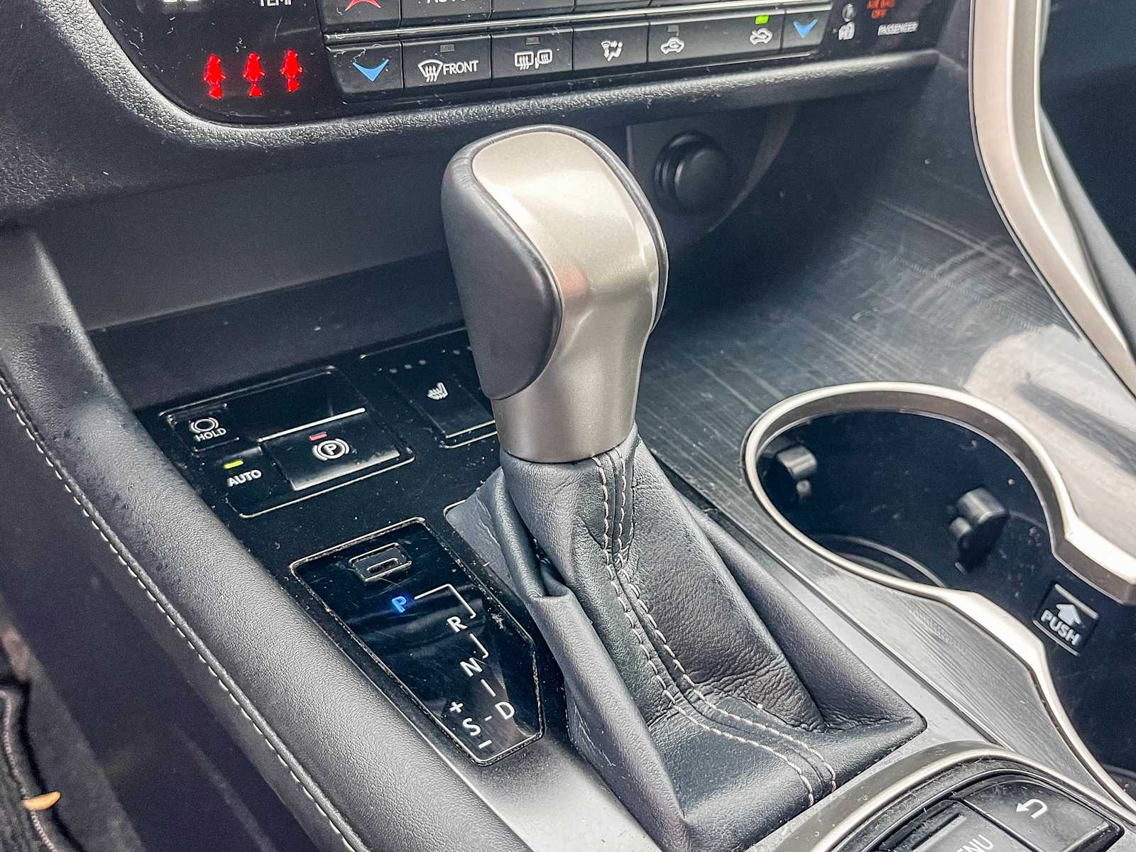 Thumbnail: 2017 Lexus RX - 18