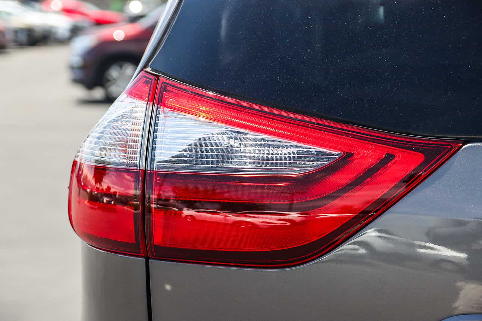 Thumbnail: 2020 Toyota Sienna - 18