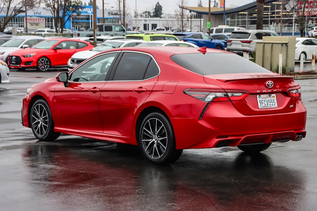 Used 2021 Toyota Camry SE Sedan