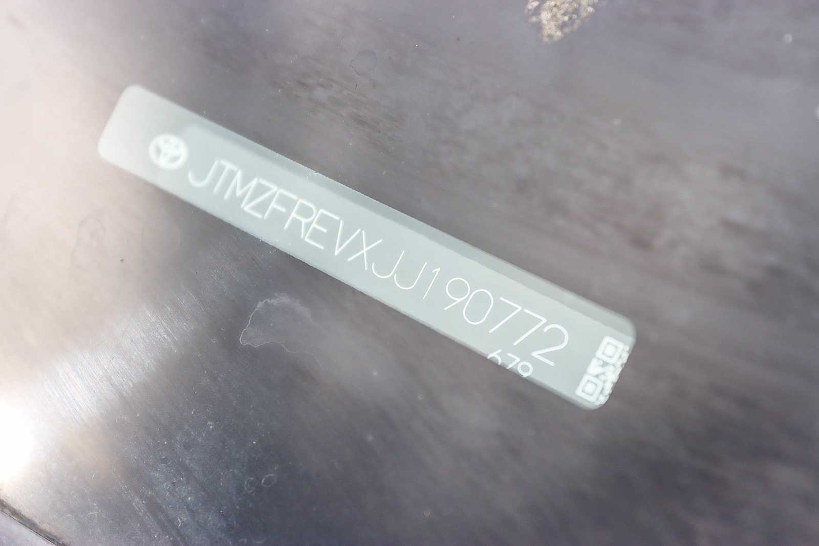 Thumbnail: 2018 Toyota RAV4 - 27