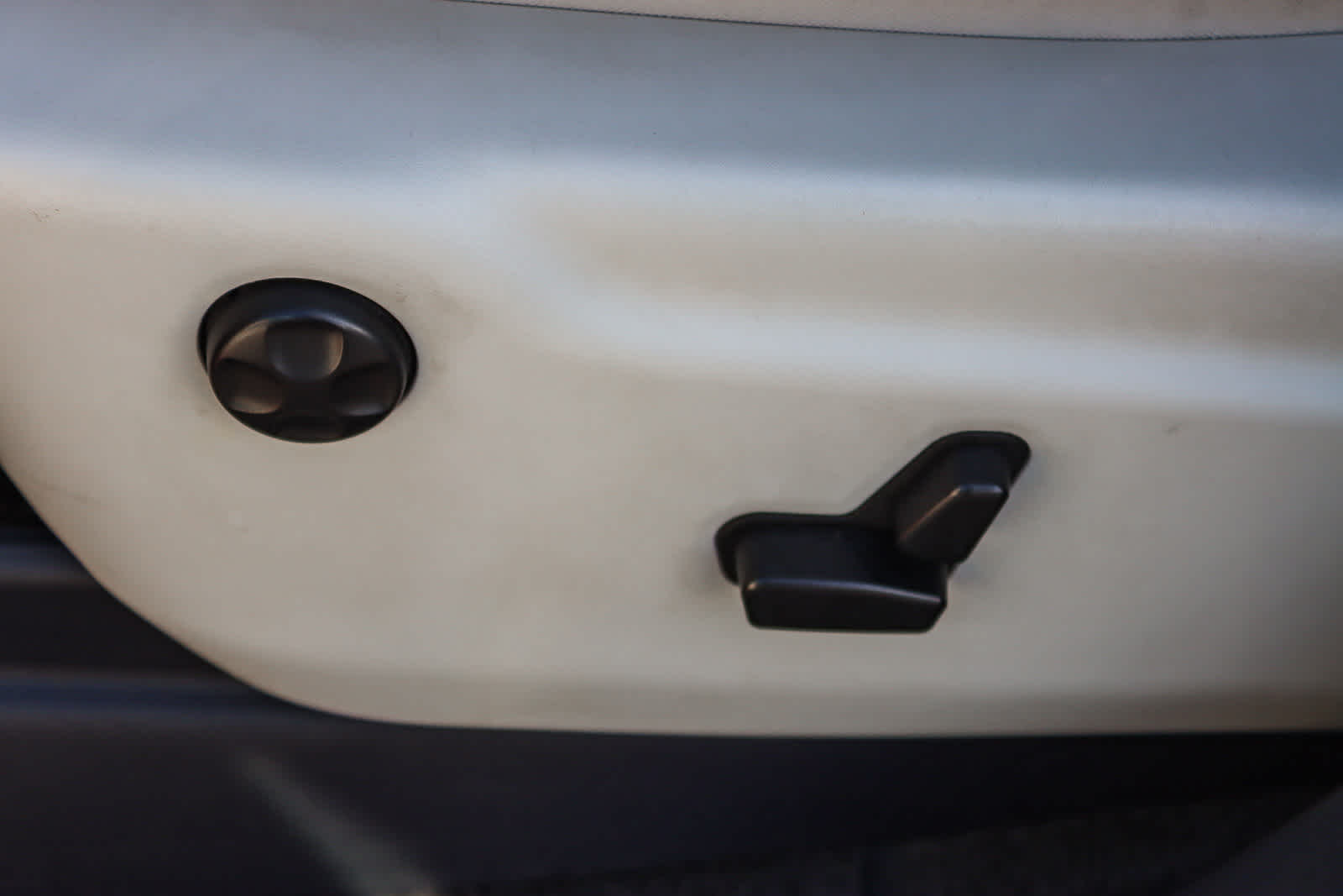 Thumbnail: 2017 Jeep Grand Cherokee - 20