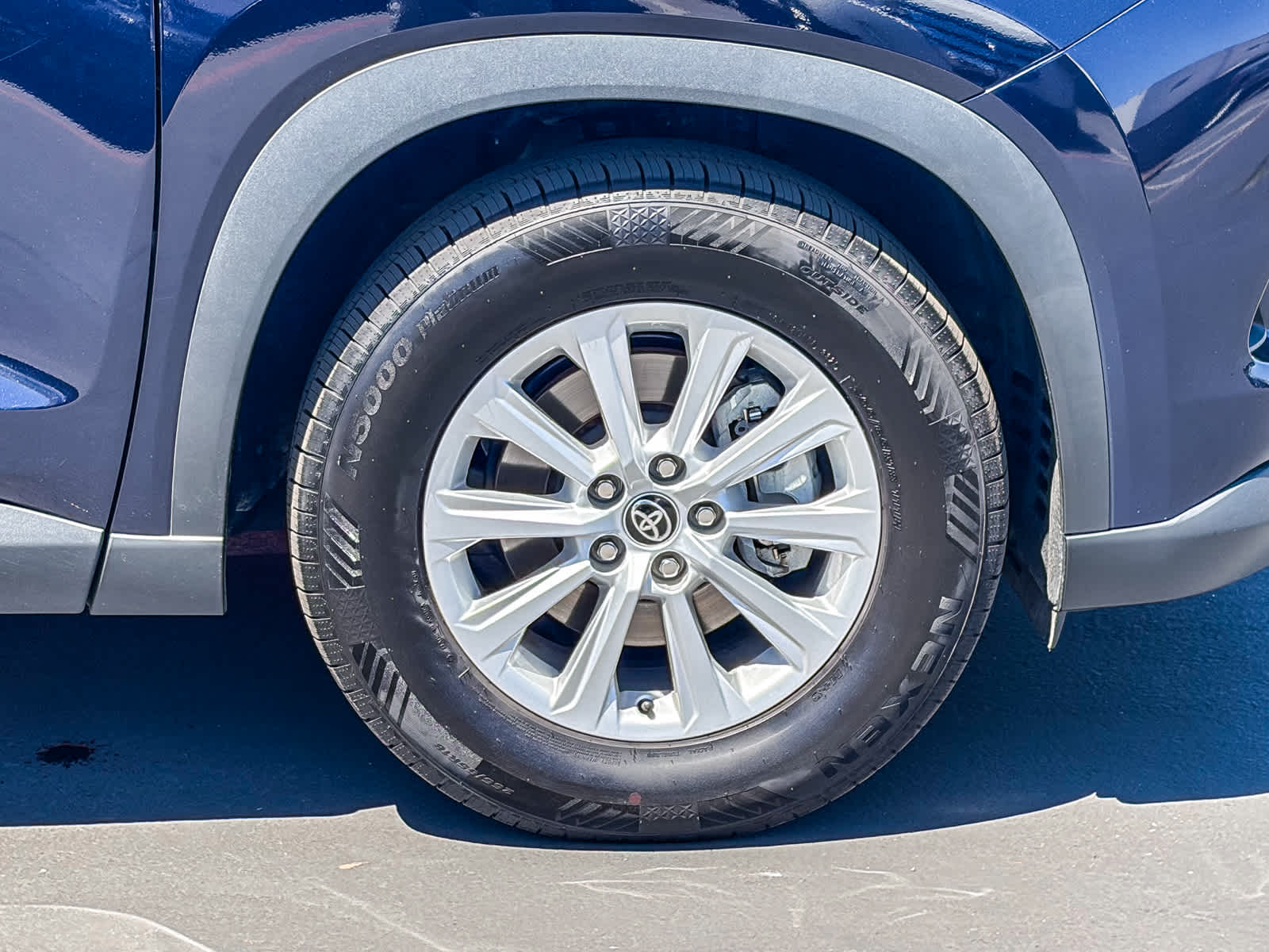 2025 Toyota Grand Highlander XLE - Photo 9