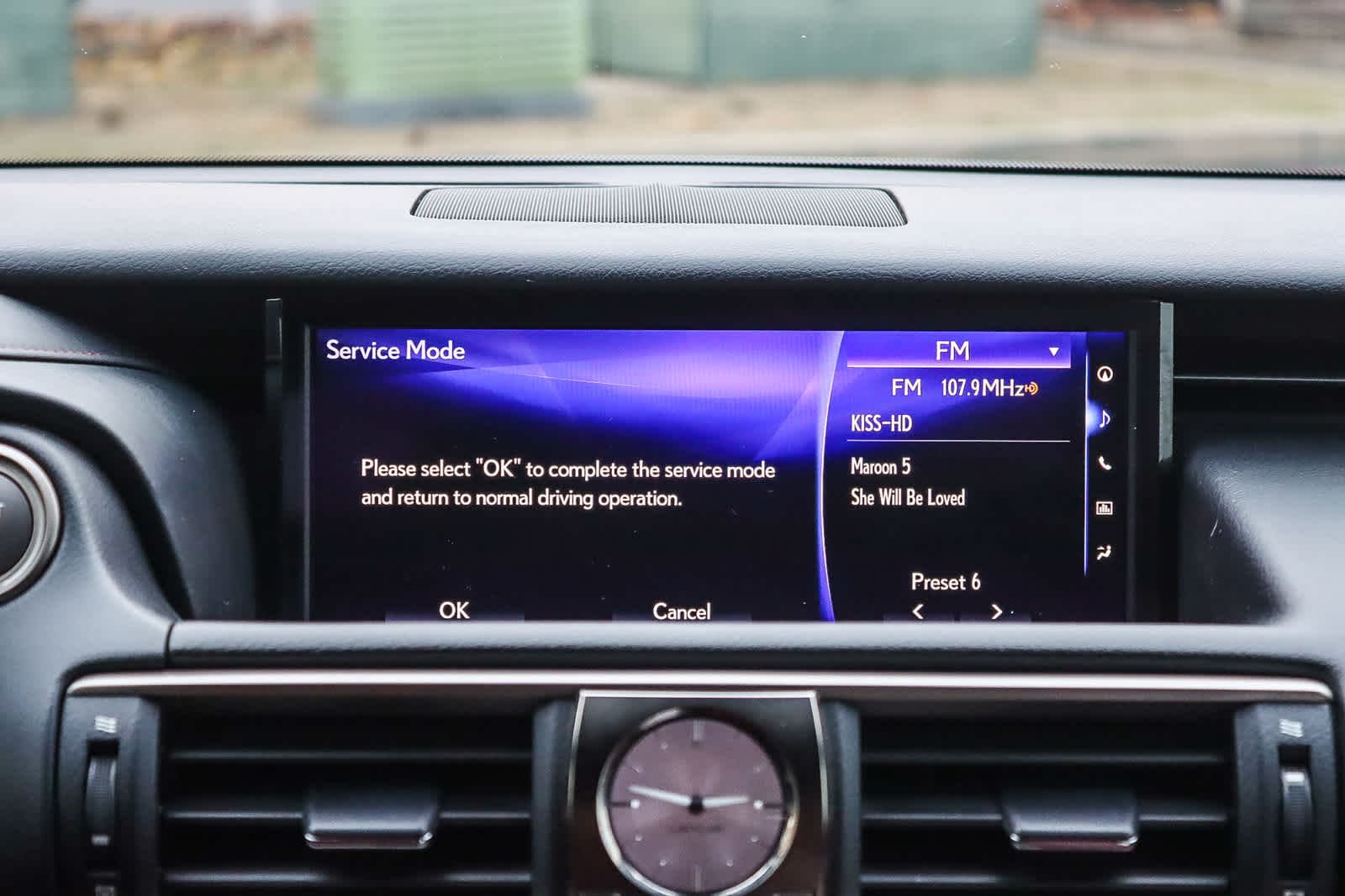 Thumbnail: 2018 Lexus IS - 13