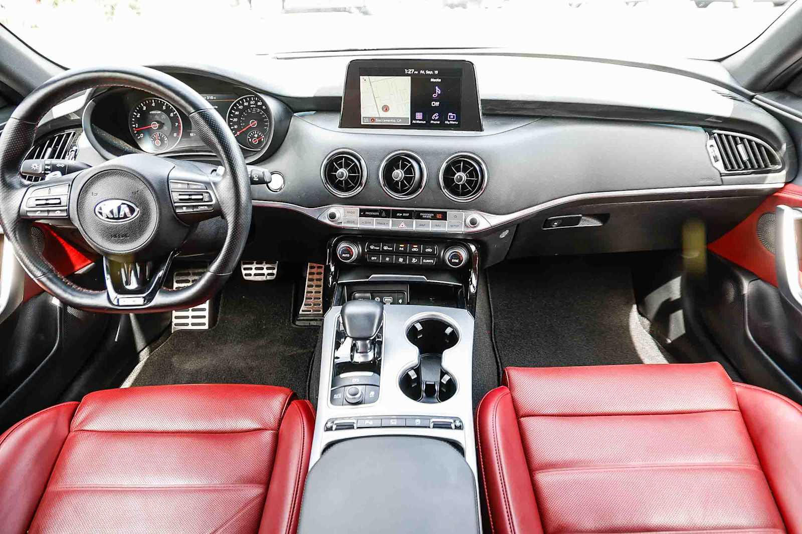 Thumbnail: 2020 Kia Stinger - 11
